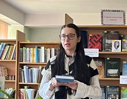 Раїса Коляда - про книги для військових